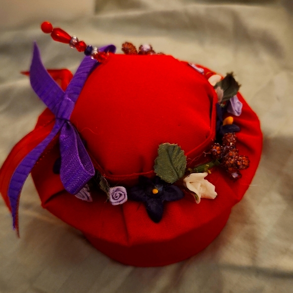 Trinket/Jewelry/ Gift Box. Cloth/ Cardboard. Purple Red Embellished. 3"x3". - Picture 2 of 14